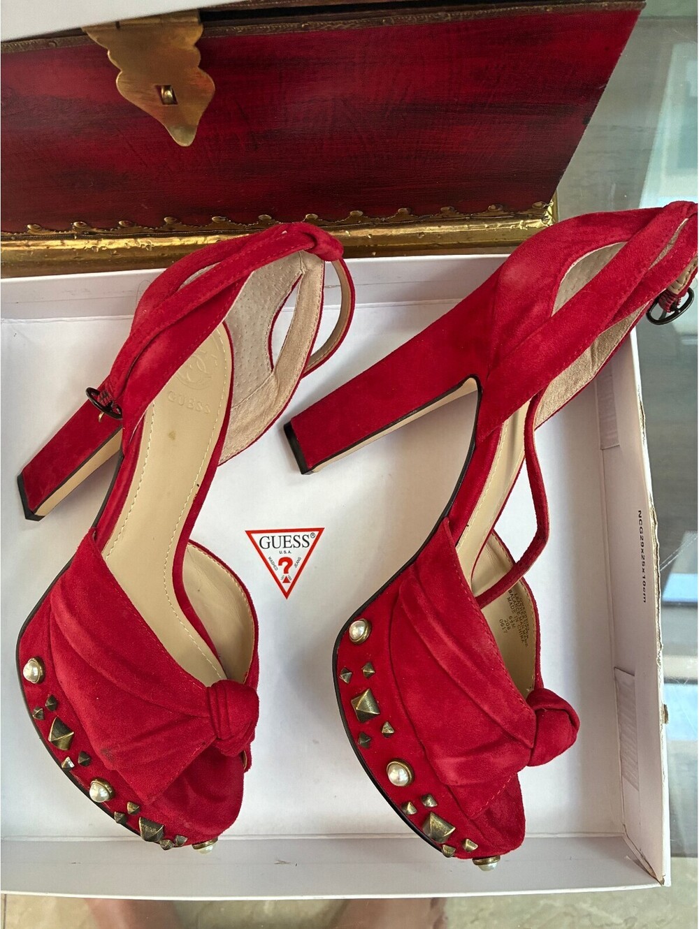 Guess  Kenzie2 Open Toe Ankle Strap Classic Pumps sz 6.5M Red Studded Platform
